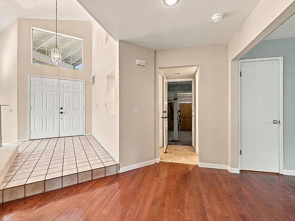 5th image of 914 Buckingham Drive
