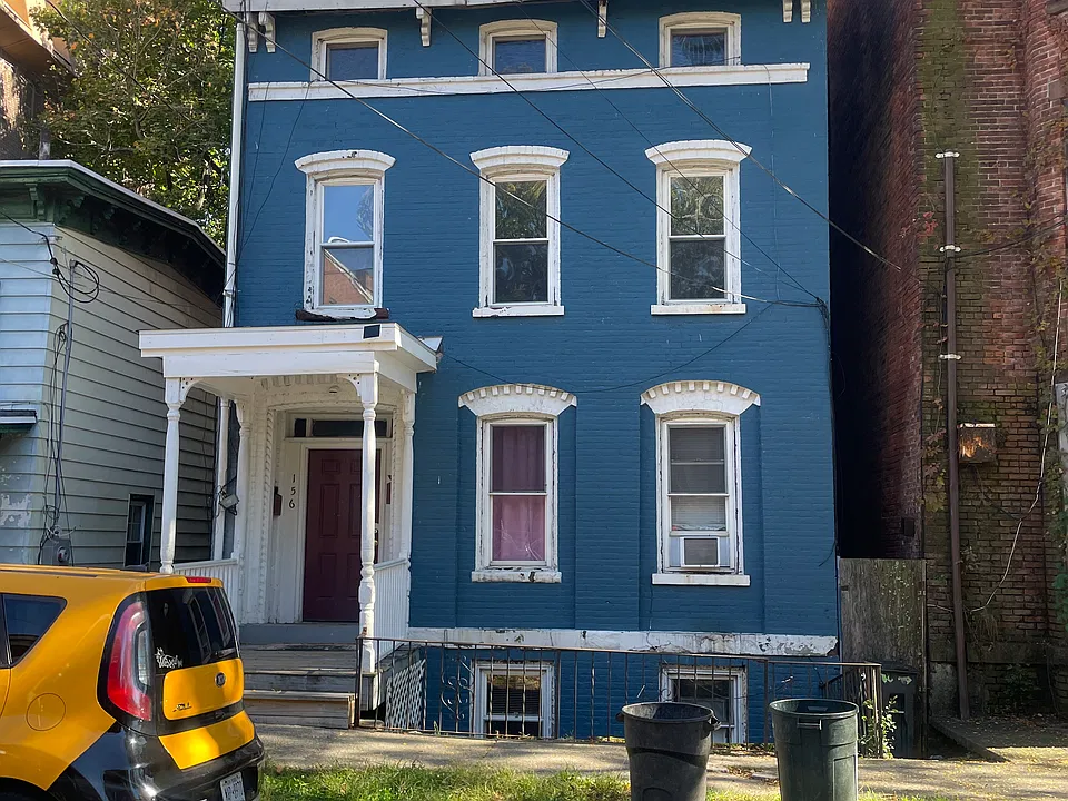 156 Johnston St #2