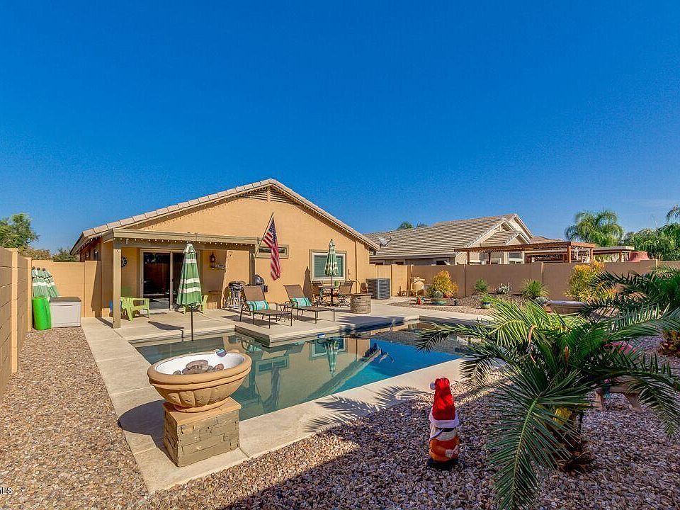 1st image of 2505 W Sawtooth Way