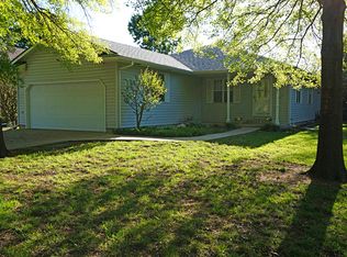 921 Prairie St, Emporia, KS 66801