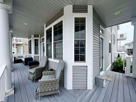 5th image of 4221 Asbury Ave #1