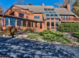 1 Highwoods Rd, Wyoming, PA 18644