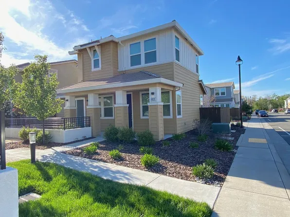 4823 Holden Dr, Rocklin, CA 95677