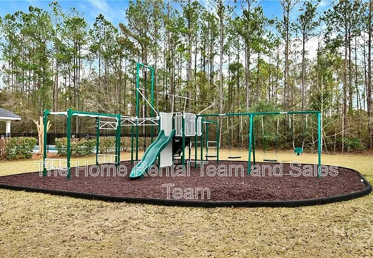 425 Wicklow Dr — Photo 29