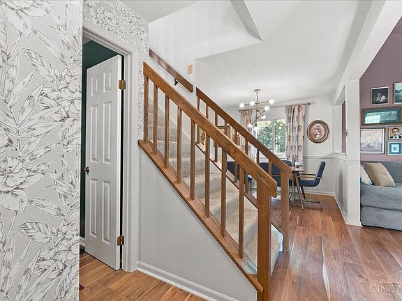 2nd image of 53 Orchard Knoll Dr
