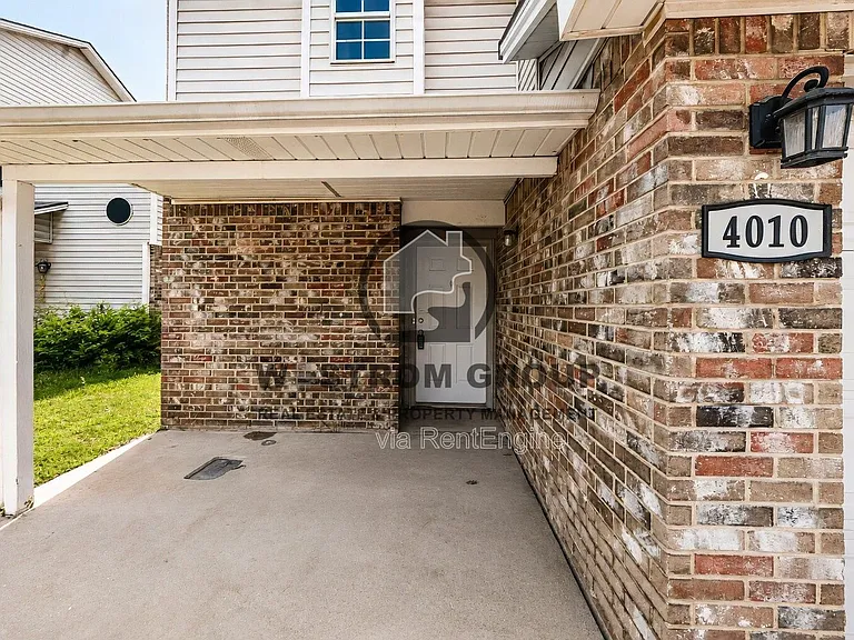 4010 Southern Charm Ct — Photo 3