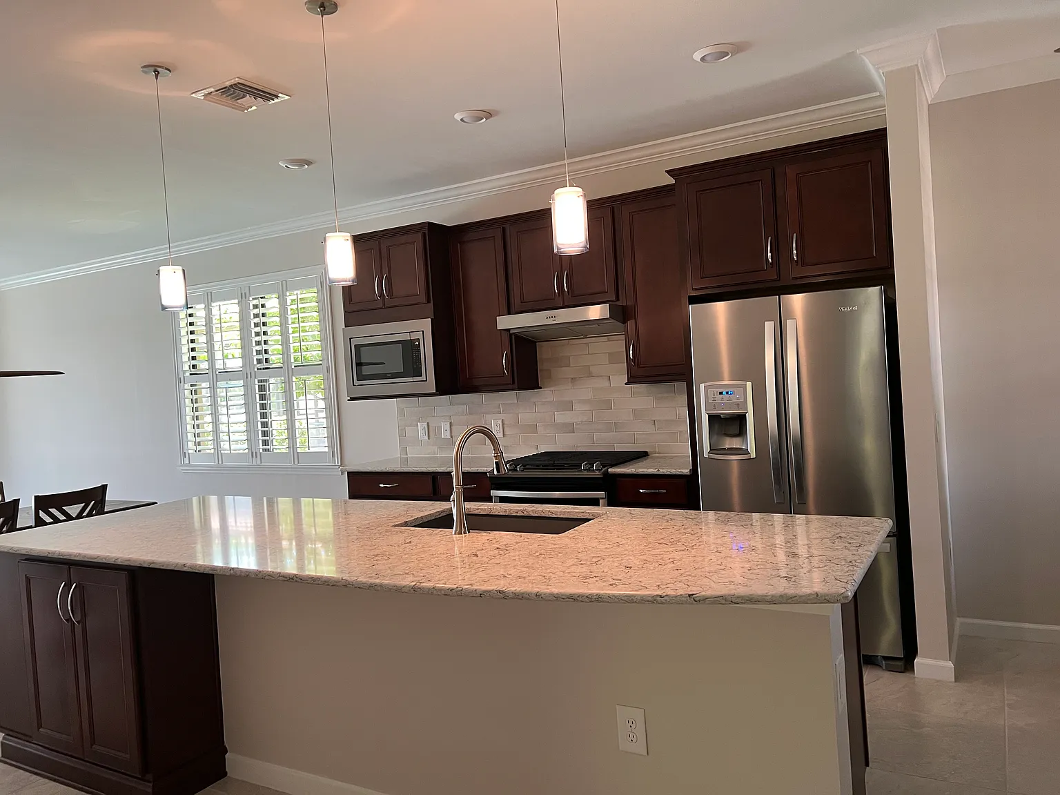 2 bed, 1388 sqft, $4,900 — Photo 4