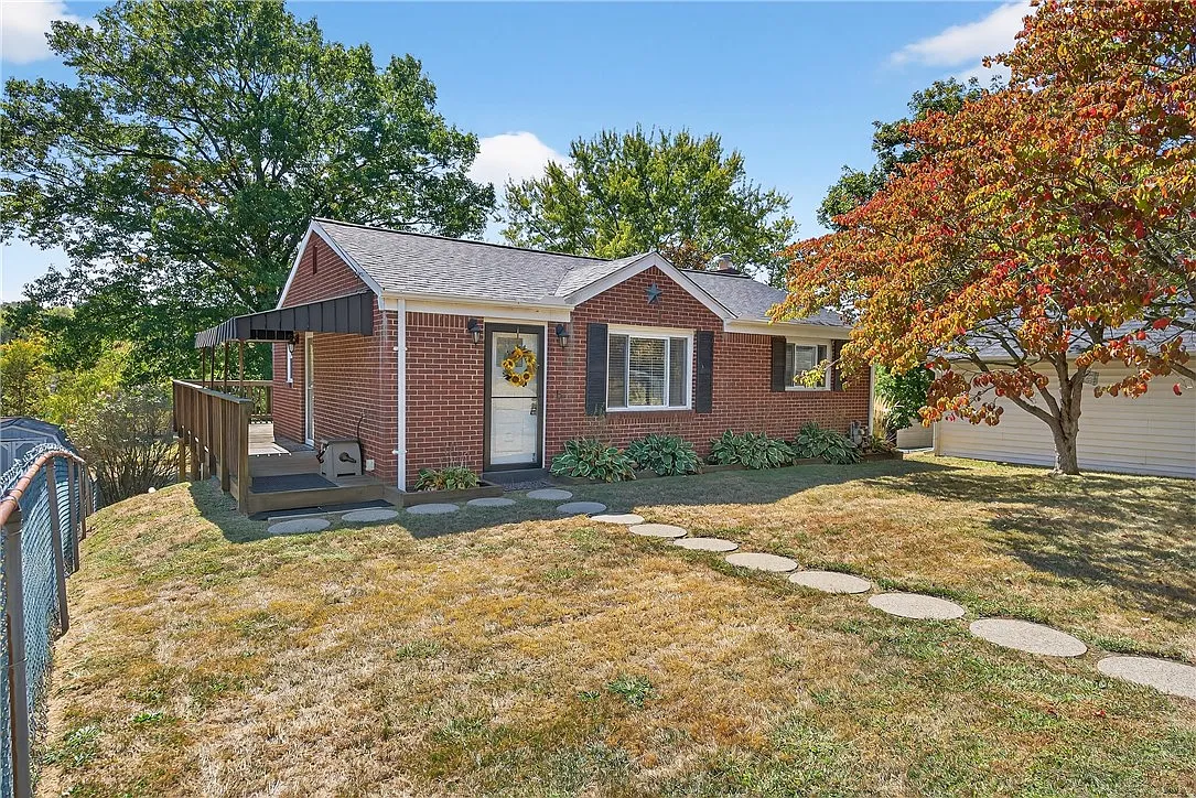 133 Bennett Blvd photo 1