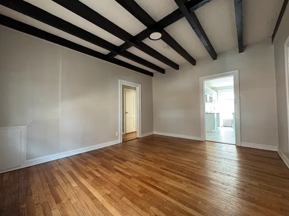 156 Collins St, Hartford, CT