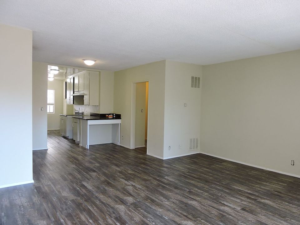 1st image of 741 S Hobart Blvd APT 9