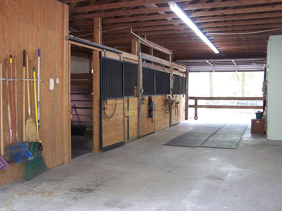 2nd image of 22 Nashua Way