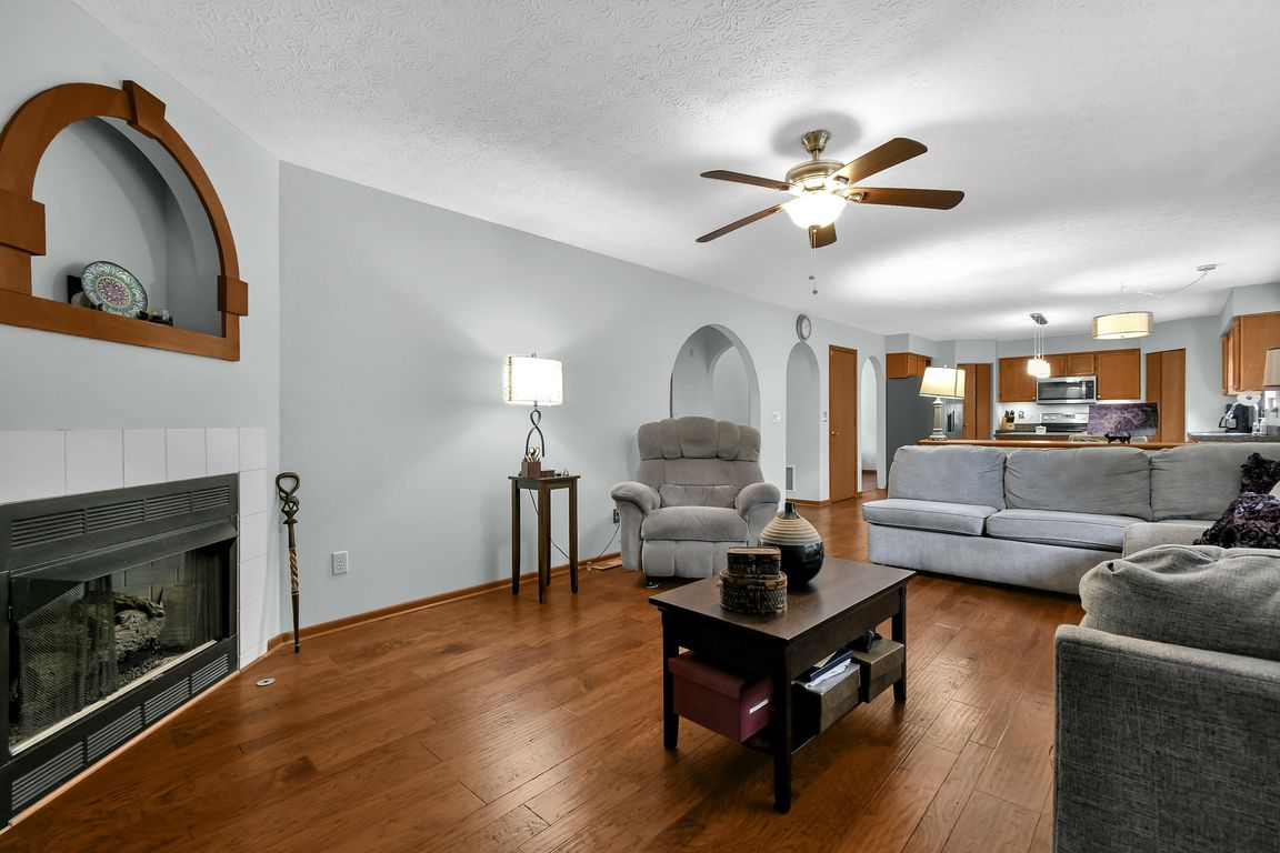 next background image