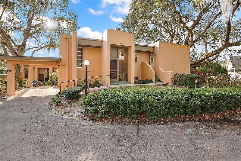 601 W Old Us Highway 441 APT 12B, Mount Dora, FL 32757 MLS G5064551