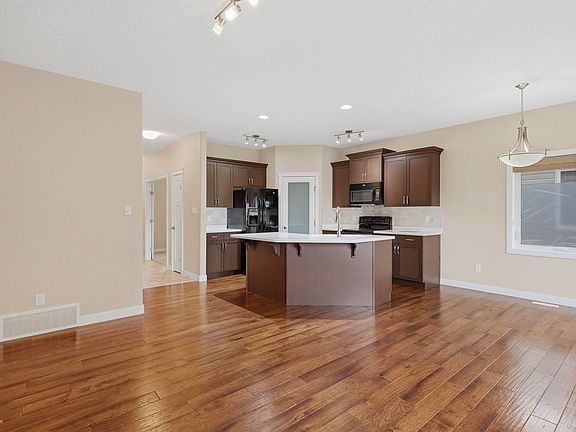 4th image of 340 Spruce Ridge Rd #19