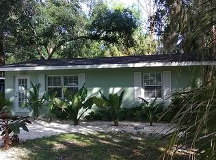 6624 Riverside Dr, Yankeetown, FL 34498
