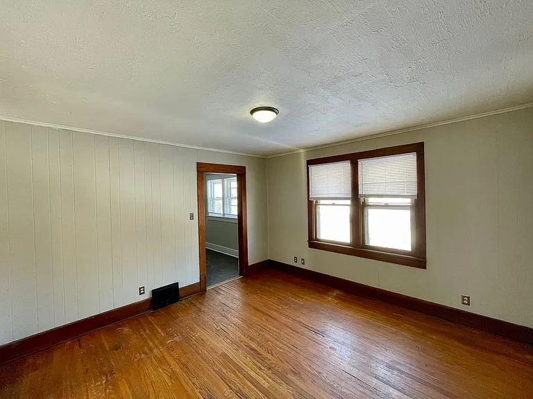 1501 S Spring St — Photo 10