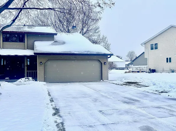 2404 Cedar Rdg APT D, Green Bay, WI 54313