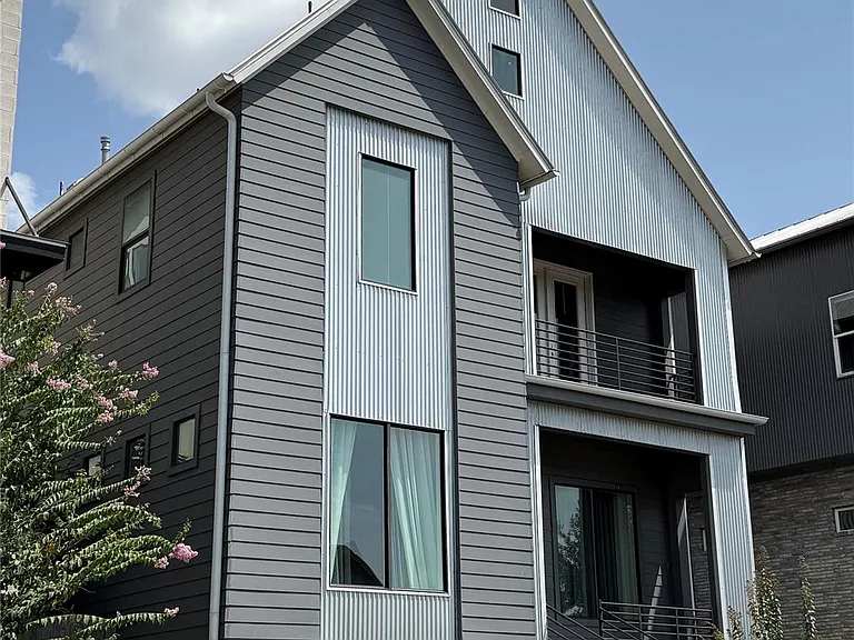 6117 Seville Dr — Photo 1