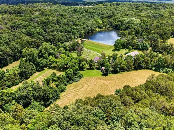 8403 E Forest Hills Dr, Dittmer, MO 63023