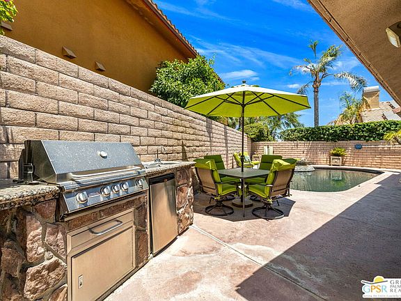 3rd image of 1355 Emerald Ct