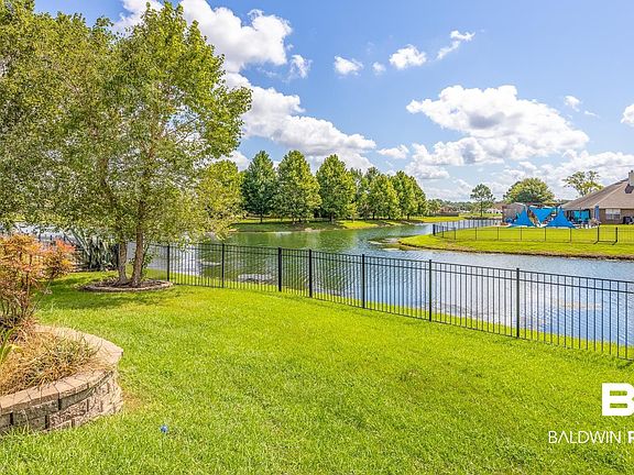5th image of 2026 Mandeville Ln