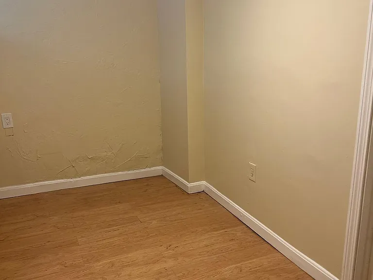 23 Bradlee St #B3 — Photo 2