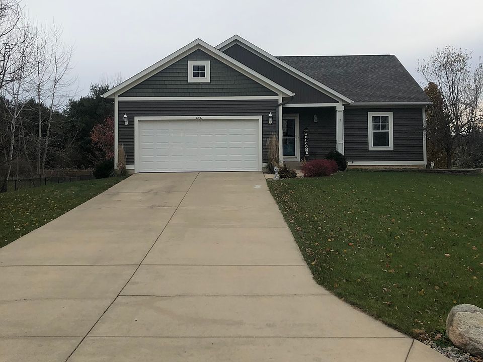 856 Soren Ct. Lowell, MI 