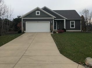 856 Soren Ct SE, Lowell, MI 49331