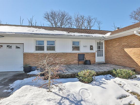 3rd image of 8651 Antrim Ct
