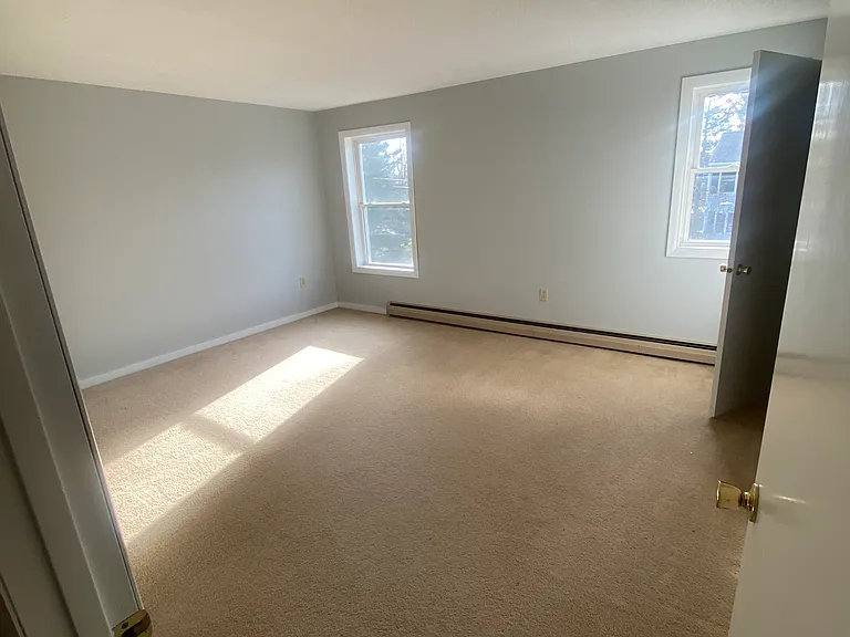 142 Husson Ave — Photo 5