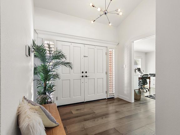 3rd image of 854 Piccadilly Cir