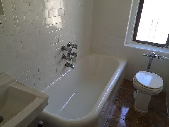 2nd image of 499 Lincoln Pl