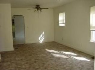 812 E Elm St, Olney, IL 62450