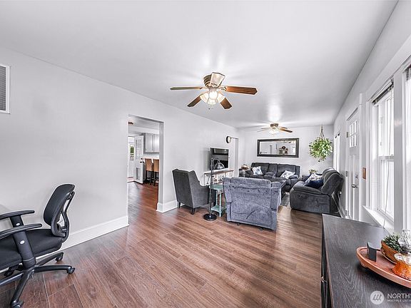 3rd image of 6981 Hannegan Road