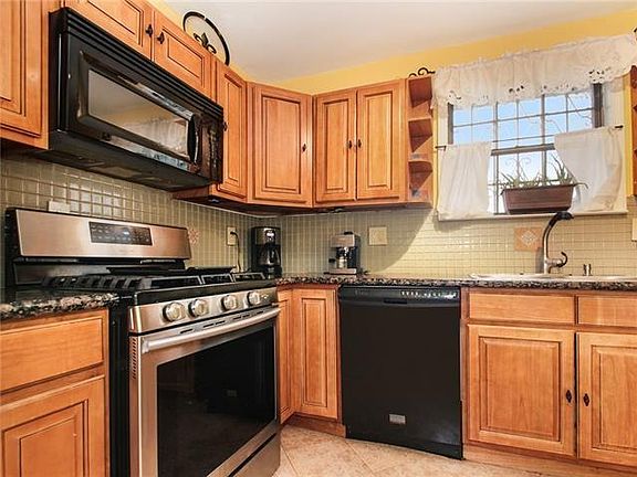 2nd image of 9201 Forshey St