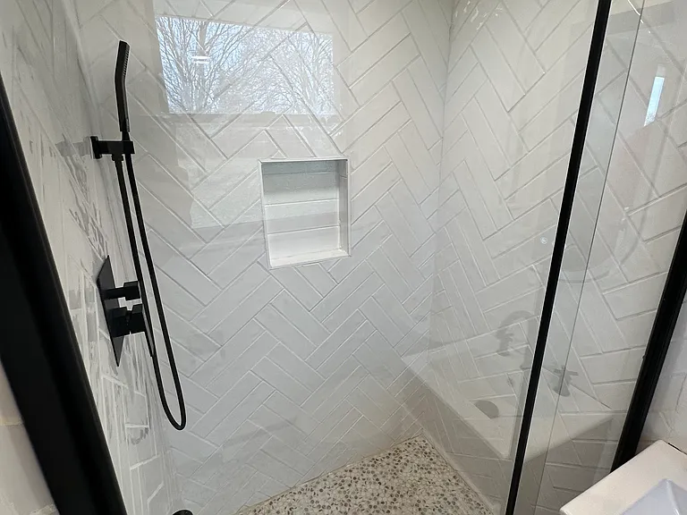 60 W Dupont Rd — Photo 8