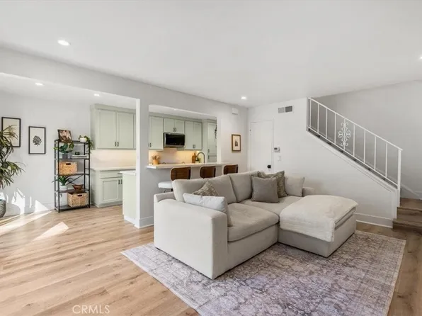 1196 Landsburn Cir, Thousand Oaks, CA 91361