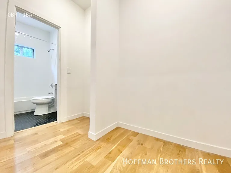 1001 Hyperion Ave #107 — Photo 6