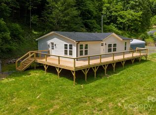 477 Renfro Rd, Green Mountain, NC 28740