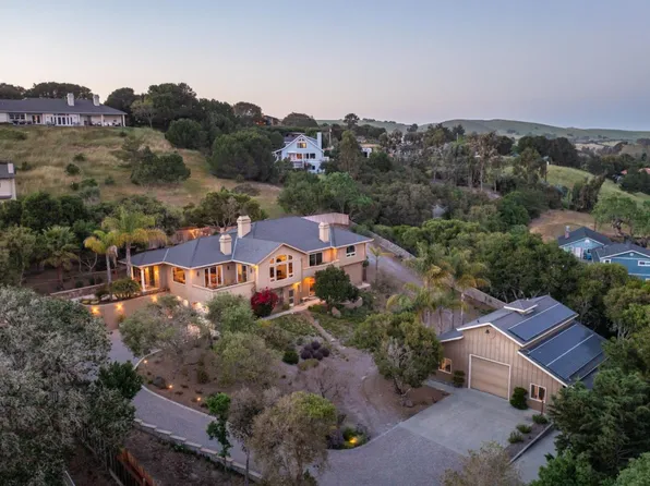 109 Corral De Tierra Rd, Salinas, CA 93908