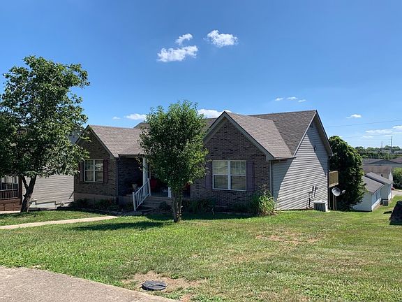 2nd image of 117 Fox Tail Ln