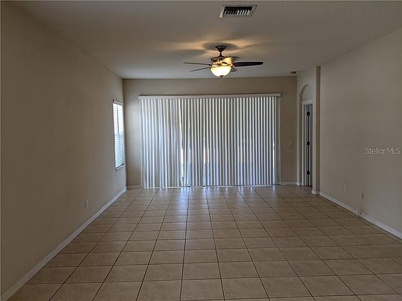3rd image of 6821 Surrey Oak Dr