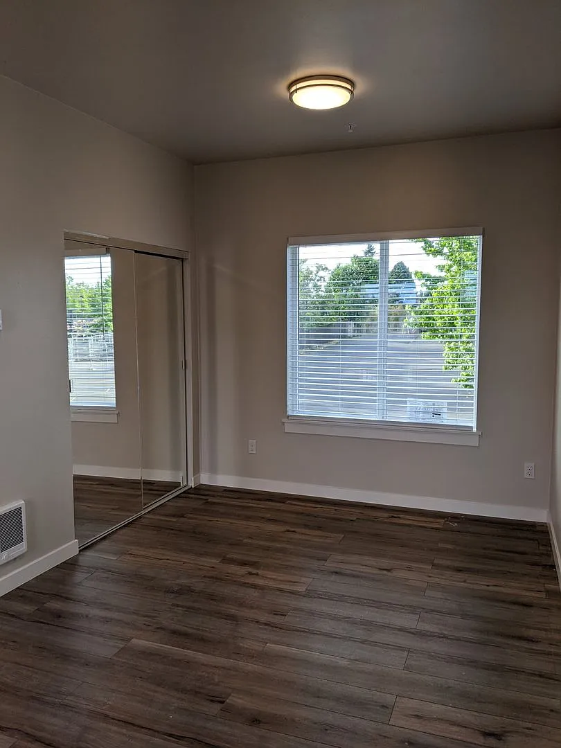 7425 S D St — Photo 3