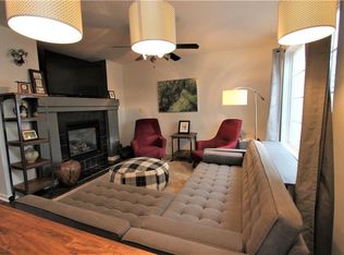 4226 155th St, Urbandale, IA 50323