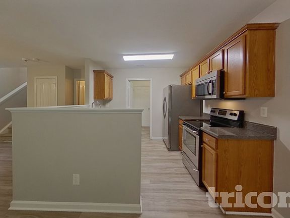 4th image of 7029 Sunman Rd