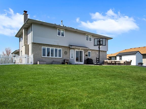 2nd image of 19221 Thornham Ln