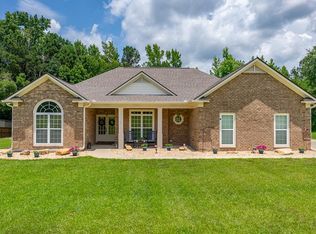 28 W Teddy Bear Ln, Waverly Hall, GA 31831