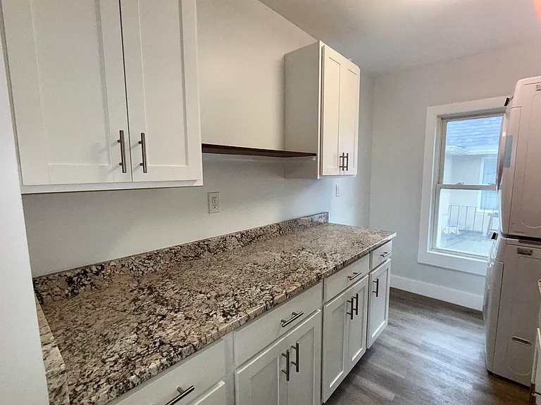 6 Holmes St #2 — Photo 10