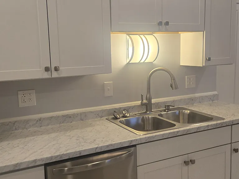 105 W Main St #2 — Photo 5