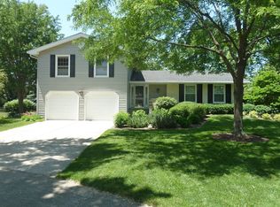 174 Circle Ave, Bloomingdale, IL 60108